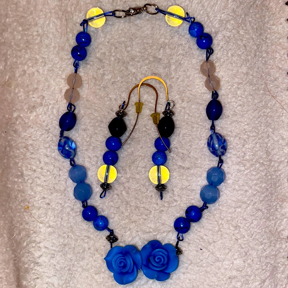 Vintage lovely shades of blue semiprecious beaded necklace and earrings set.